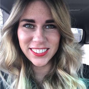 Meet your Posher, Melissa